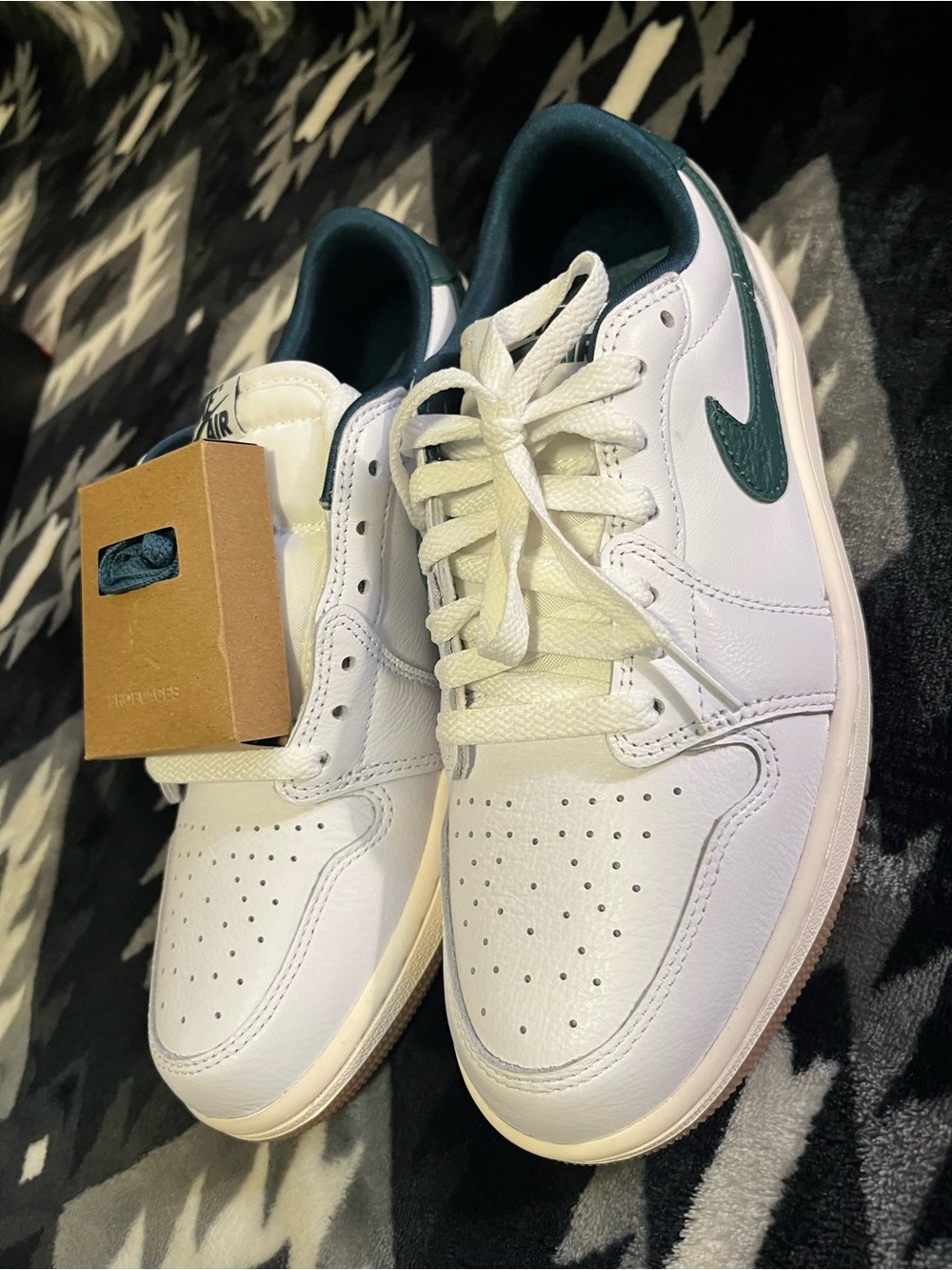 Nike Women's Air Jordan 1 Retro Low OG (white/green sail)